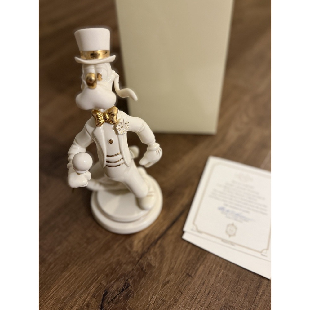 Lenox Disney Showcase Goofy's Grand Evening Porcelain Figurine Box COA Retired
